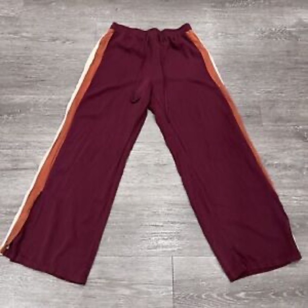 NWT Forever 21 rust colored with stripes down the side trackpants large